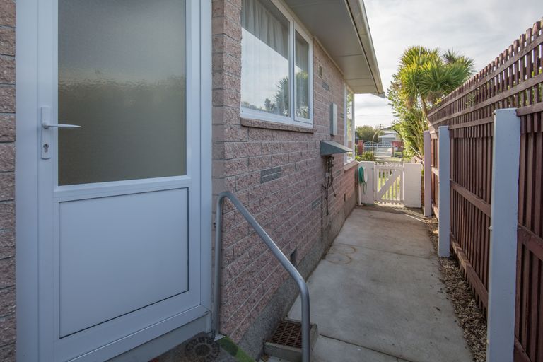 Photo of property in 23 Monowai Crescent, North New Brighton, Christchurch, 8083