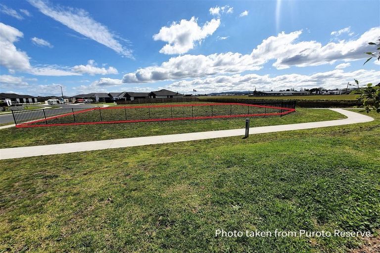 Photo of property in 16 Powhaitere Road, One Tree Point, 0118