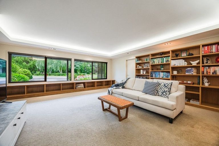 Photo of property in 132 Taupaki Road, Taupaki, Henderson, 0782