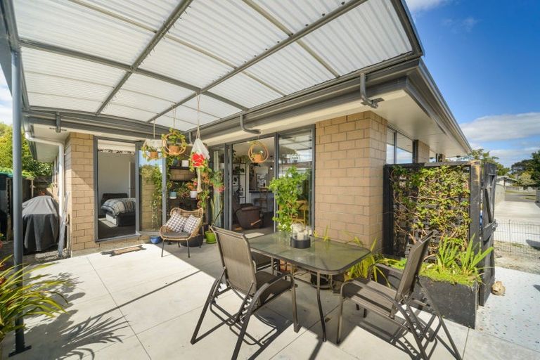 Photo of property in 43a Abraham Crescent, Milson, Palmerston North, 4414