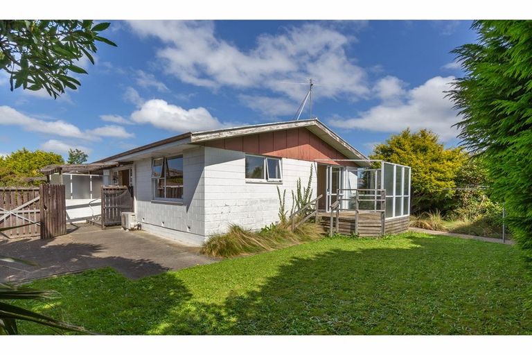 Photo of property in 2/365 Greers Road, Bishopdale, Christchurch, 8053