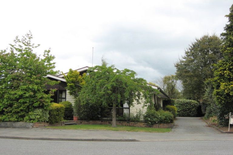 Photo of property in 7 Weston Place, Rangiora, 7400