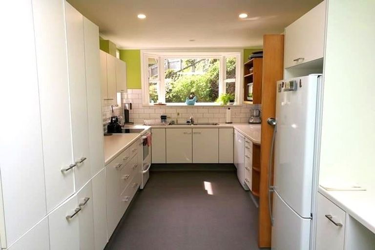 Photo of property in 74 Warwick Street, Wilton, Wellington, 6012