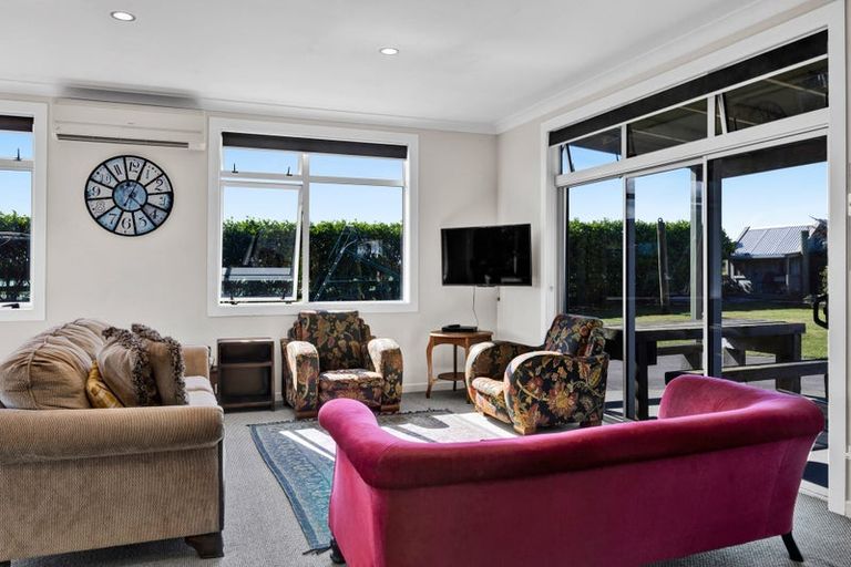 Photo of property in 5674 Mountain Road, Normanby, Hawera, 4673