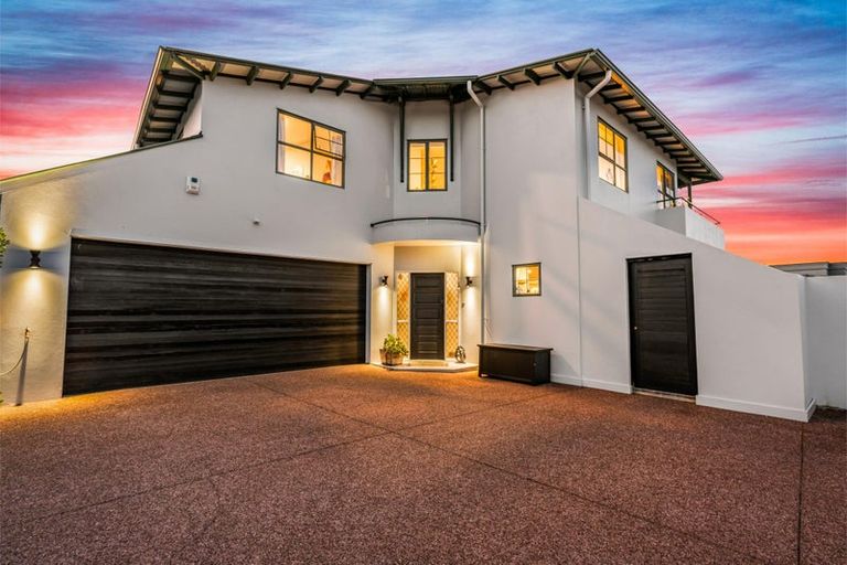 Photo of property in 87 Glengarry Road, Glen Eden, Auckland, 0602