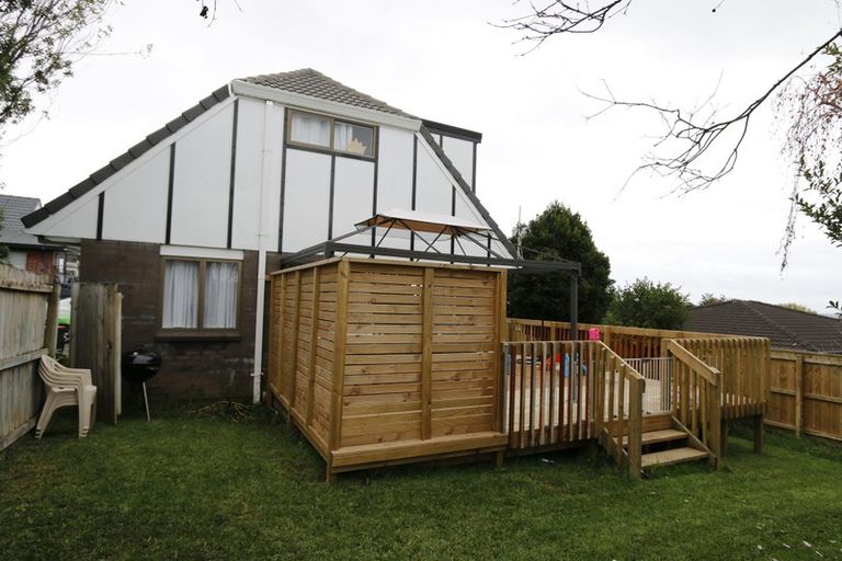 Photo of property in 1/78 Highland Park Drive, Highland Park, Auckland, 2010