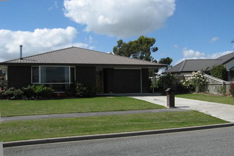 Photo of property in 10 Oldham Place, Darfield, 7510