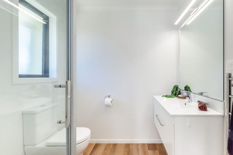 Photo of property in 6 Kaiwaru Place, Waikanae, 5036