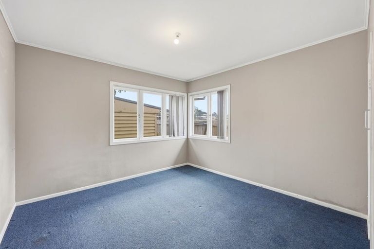 Photo of property in 47 Fairdene Avenue, Henderson, Auckland, 0610