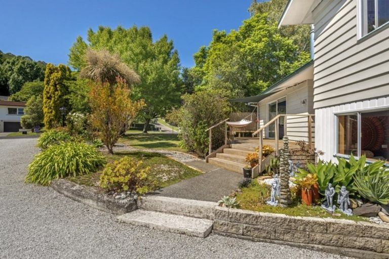 Photo of property in 24 Seddon Crescent, Whataupoko, Gisborne, 4010