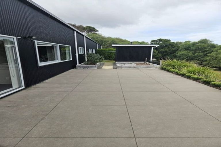 Photo of property in 69a Waikoukou Valley Road, Waimauku, 0882