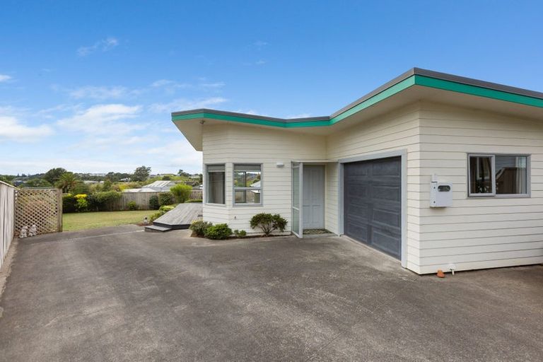 Photo of property in 18a Raniera Street, Glen Avon, New Plymouth, 4312
