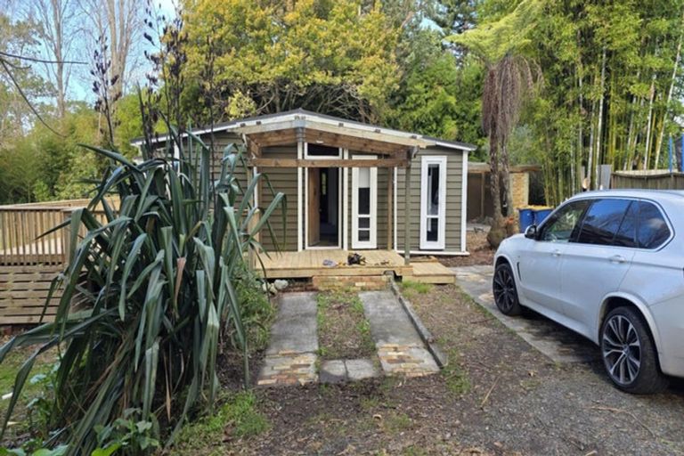 Photo of property in 34 Lowtherhurst Road, Massey, Auckland, 0614