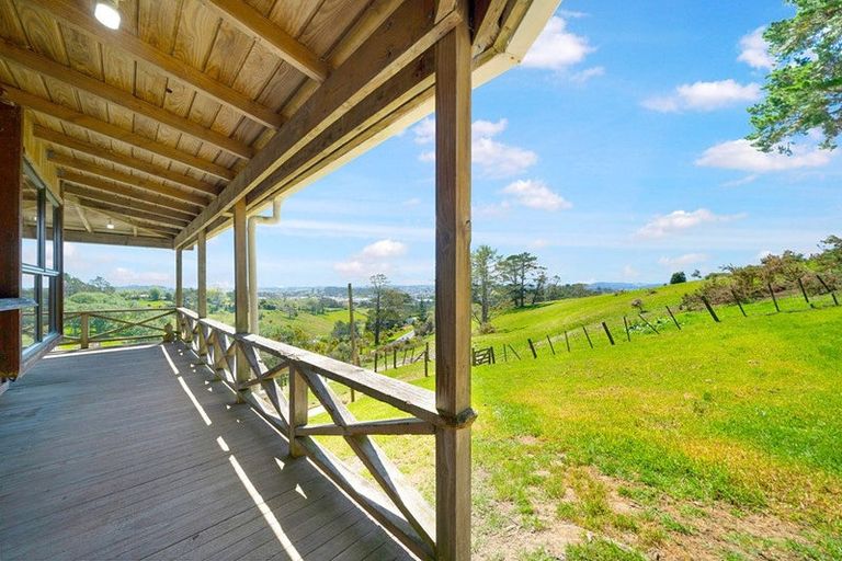 Photo of property in 182a Spur Road, Stillwater, Silverdale, 0993