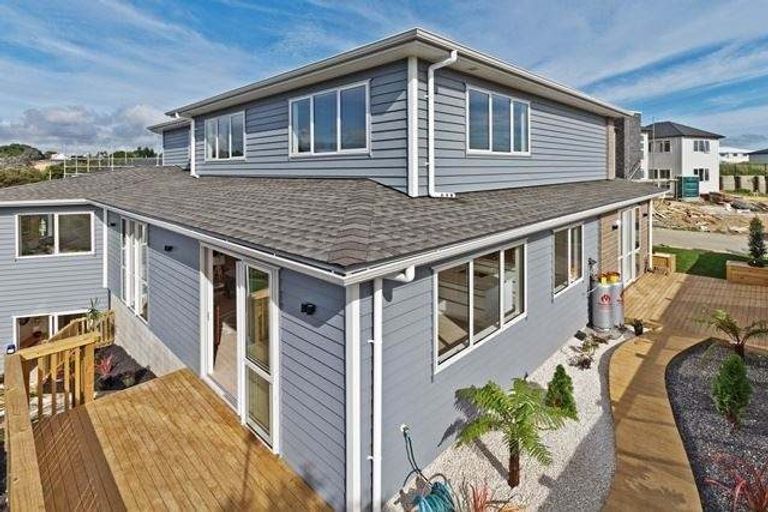 Photo of property in 28 Spyglass Street, Red Beach, 0932