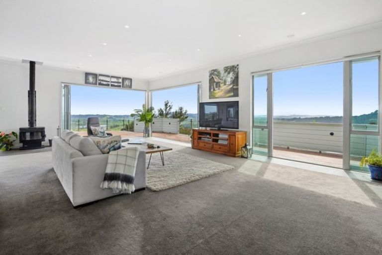 Photo of property in 104 Highridge Road, Clevedon, Papakura, 2582