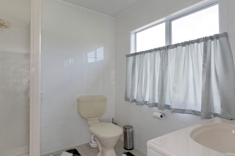 Photo of property in 148 Atkinson Road, Titirangi, Auckland, 0604