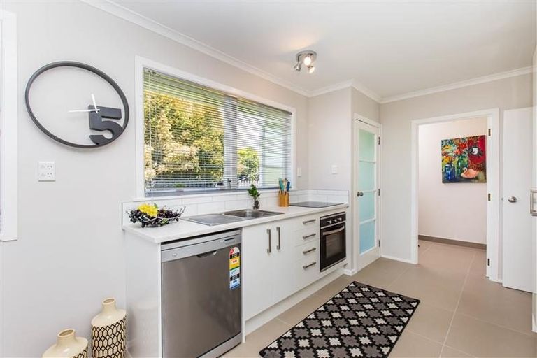 Photo of property in 9 Beeston Crescent, Manurewa, Auckland, 2102