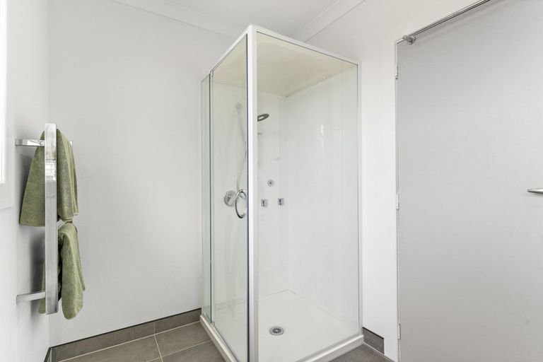 Photo of property in 222 High Street North, Carterton, 5713