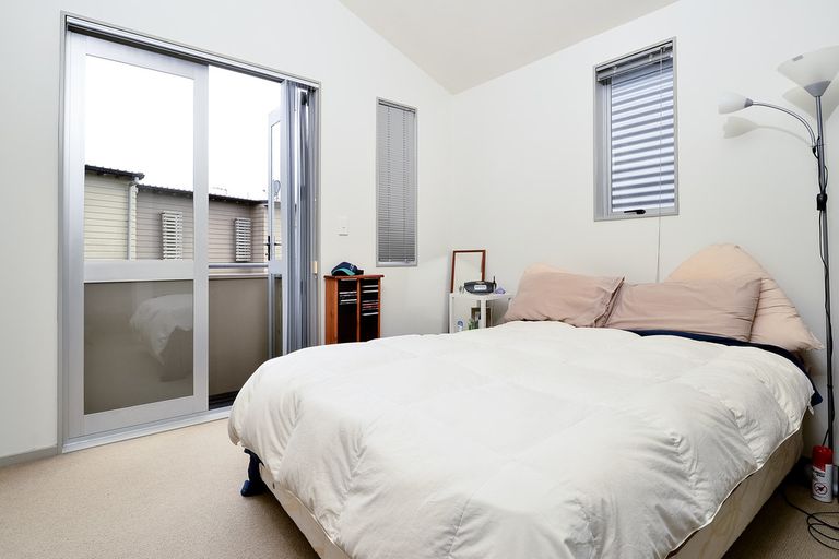 Photo of property in 21 Albionvale Road, Glen Eden, Auckland, 0602