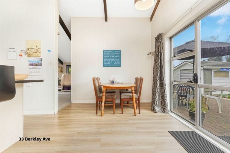 Photo of property in 33 Berkley Avenue, Hillcrest, Hamilton, 3216