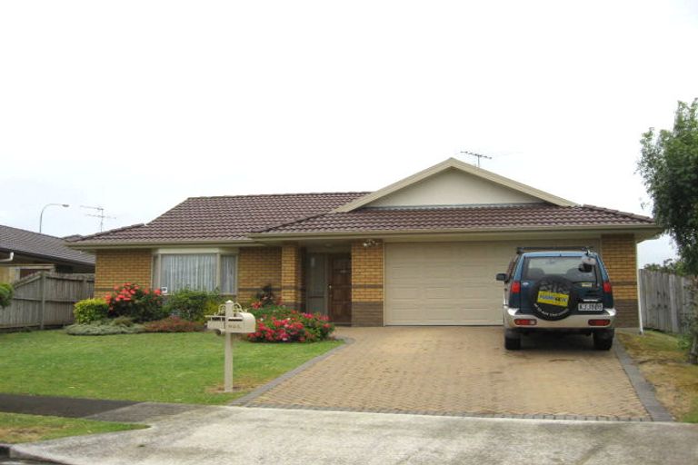 Photo of property in 6 Beverage Place, Rosehill, Papakura, 2113