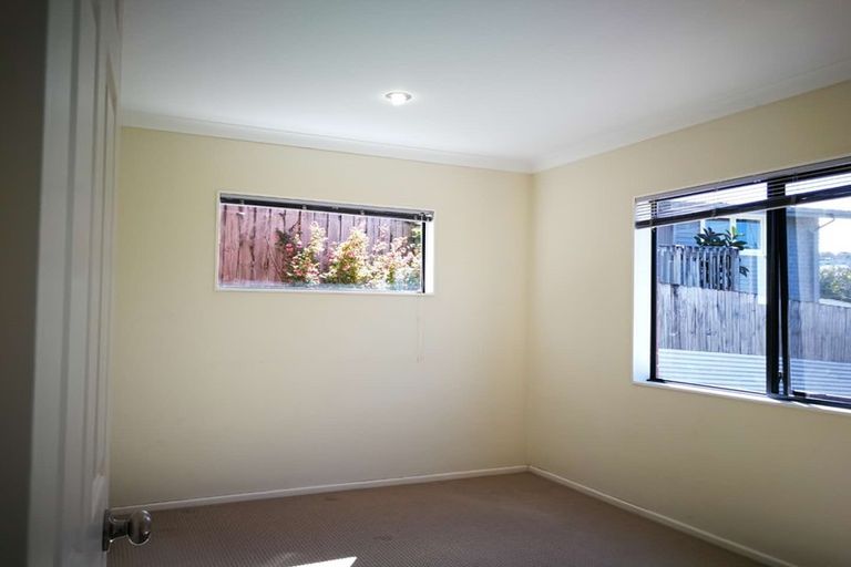 Photo of property in 2/25 Keldale Place, Forrest Hill, Auckland, 0620
