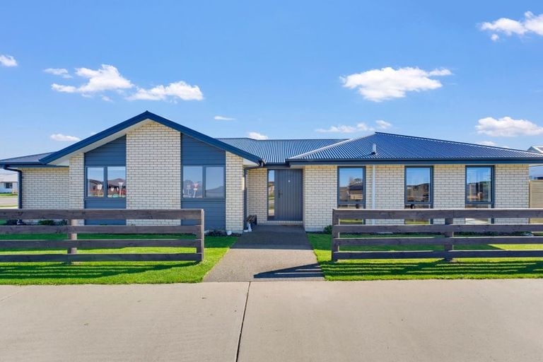 Photo of property in 2 Chambers Avenue, Woodend, 7610