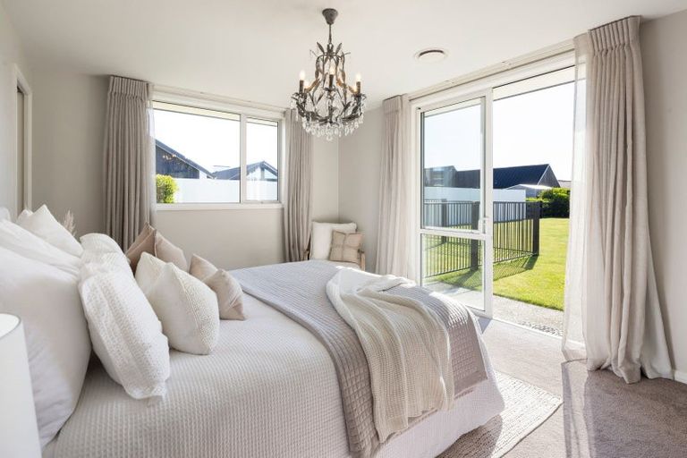 Photo of property in 129 Saint Kilda Road, Cambridge, 3434