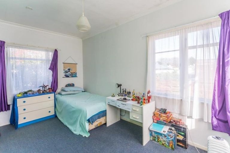 Photo of property in 134 Weraroa Road, Levin, 5510