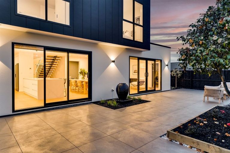 Photo of property in 12c Memorial Avenue, Ilam, Christchurch, 8053