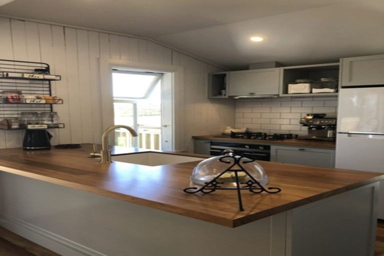 Photo of property in 160 Batty Road, Kingseat, Papakura, 2580