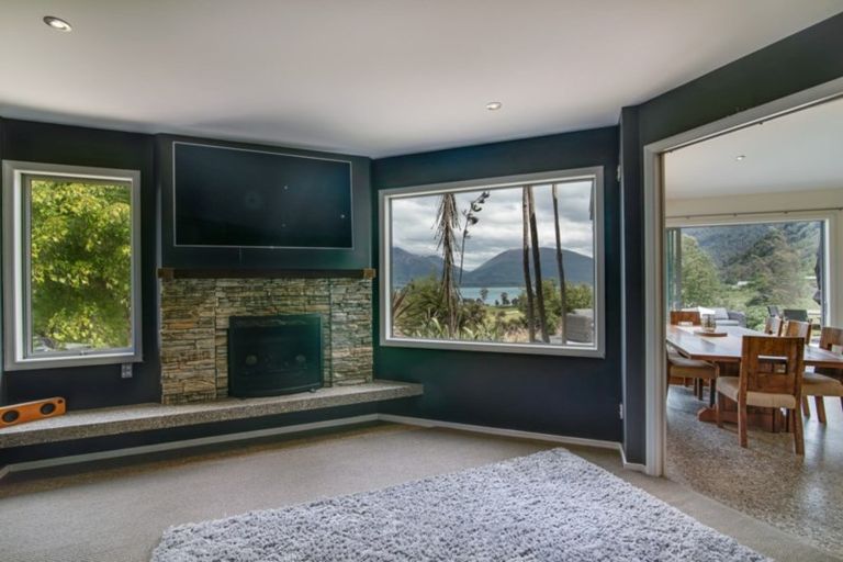 Photo of property in 11 Tall Tree Lane, Mount Creighton, Queenstown, 9371