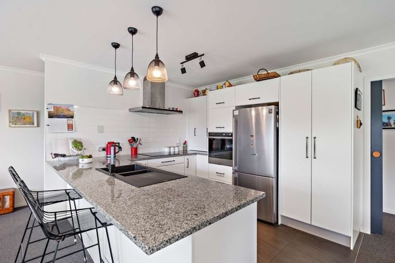 Photo of property in 1098 Queen Street East, Levin, 5571