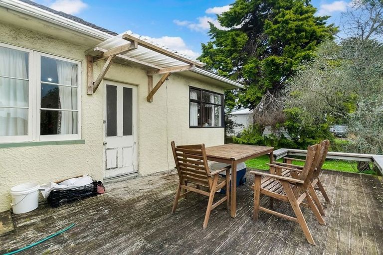 Photo of property in 1 Fowlds Avenue, Sandringham, Auckland, 1025