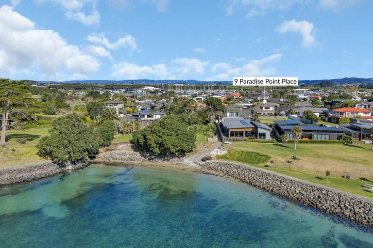 Photo of property in 9 Paradise Point Place, One Tree Point, 0118
