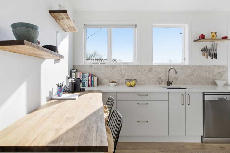Photo of property in 167 Williams Street, Cambridge, 3434