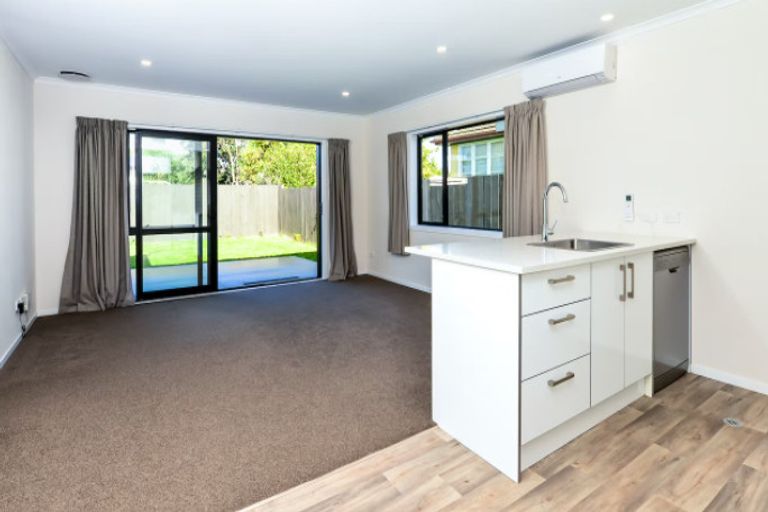 Photo of property in 32 Holland Road, Fairfield, Hamilton, 3214