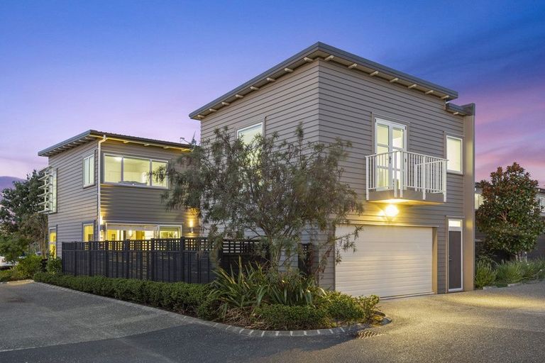 Photo of property in 1 De Havilland Road, Hobsonville, Auckland, 0616