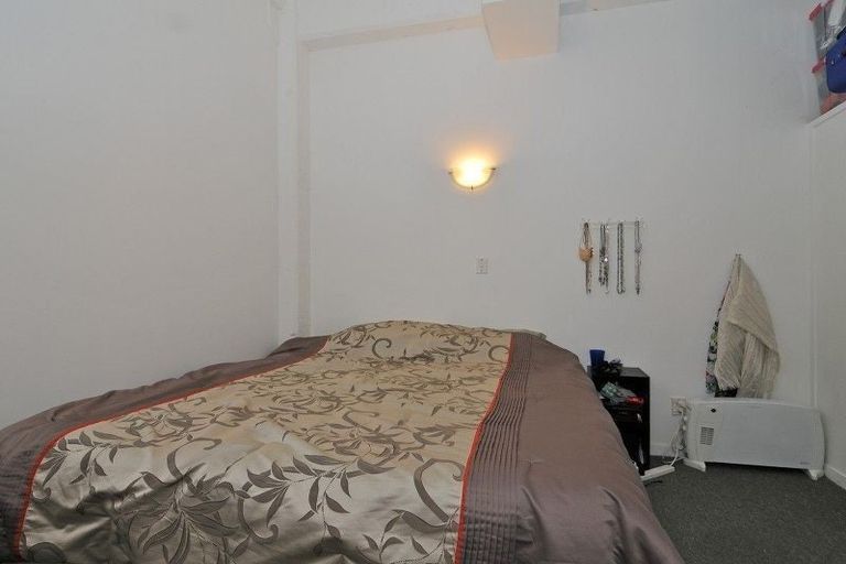 Photo of property in Aulsebrooks Apartments, 1/178 Wakefield Street, Te Aro, Wellington, 6011