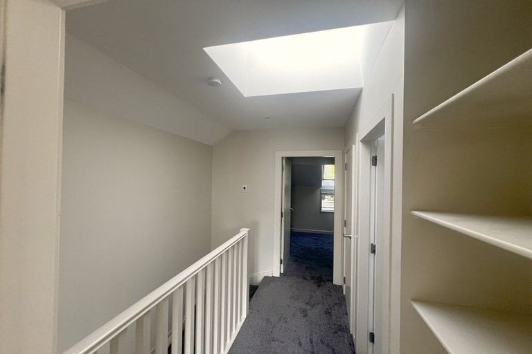 Photo of property in 3ul Papawai Terrace, Mount Cook, Wellington, 6021