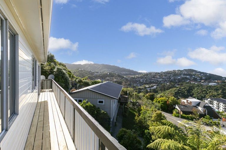 Photo of property in 46 Winston Street, Crofton Downs, Wellington, 6035