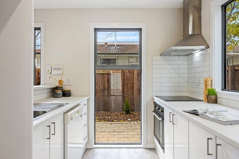 Photo of property in 4/59 Brockworth Place, Riccarton, Christchurch, 8011