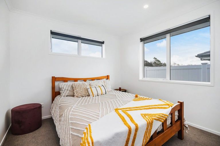 Photo of property in 18 Maturiki Drive, One Tree Point, 0118