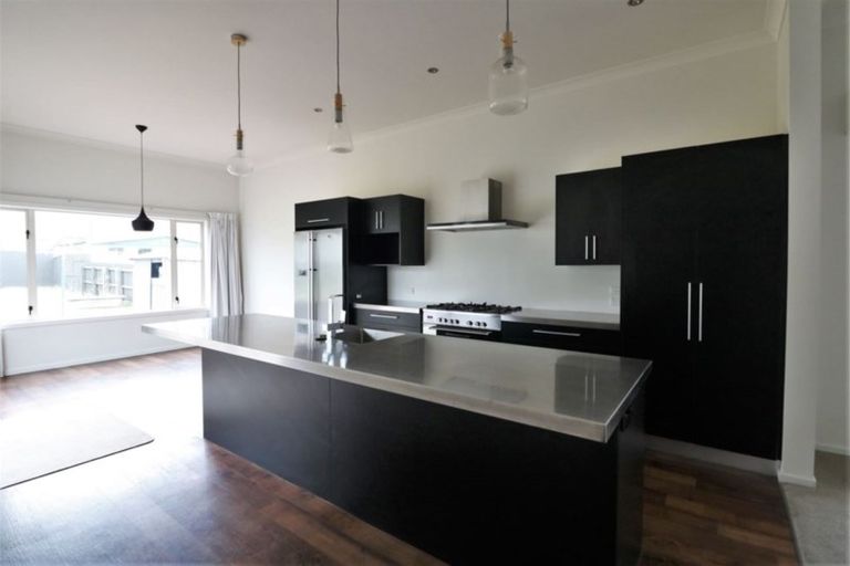 Photo of property in 39 Raymond Street, West End, Timaru, 7910