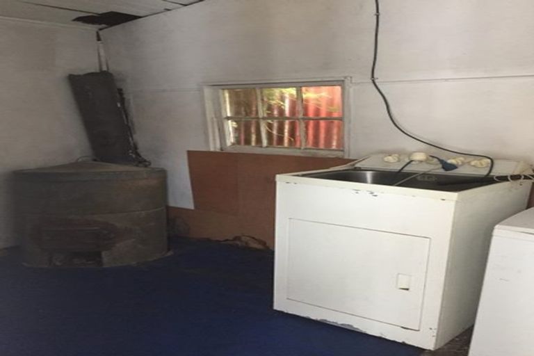 Photo of property in 16 Thompson Street, Greymouth, 7805