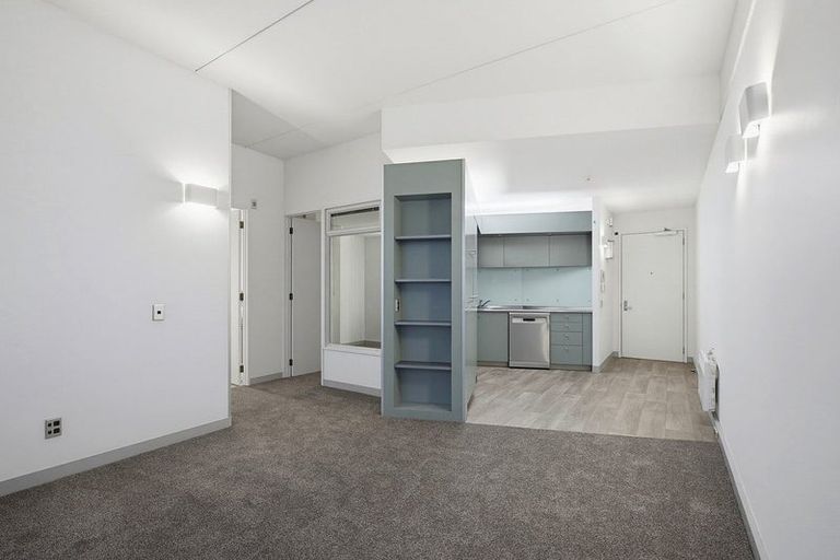 Photo of property in Gerondis Bldg Apartments, 201/60 Willis Street, Wellington Central, Wellington, 6011