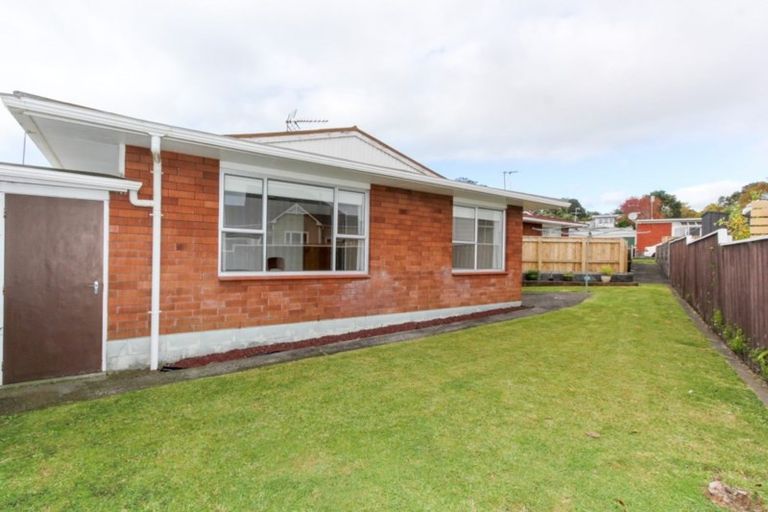 Photo of property in 54a Cutfield Road, New Plymouth, 4310