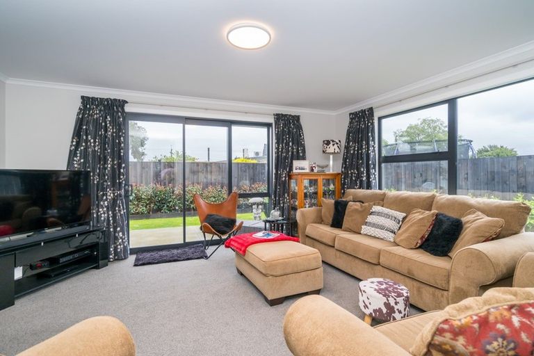 Photo of property in 13 Smiley Place, Mosgiel, 9024
