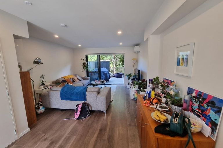 Photo of property in 53 Morihana Close, Glen Eden, Auckland, 0602